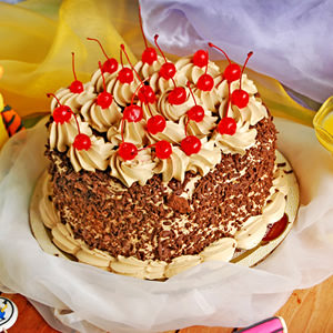 Mocha con Crema de Mocha y Cerezas